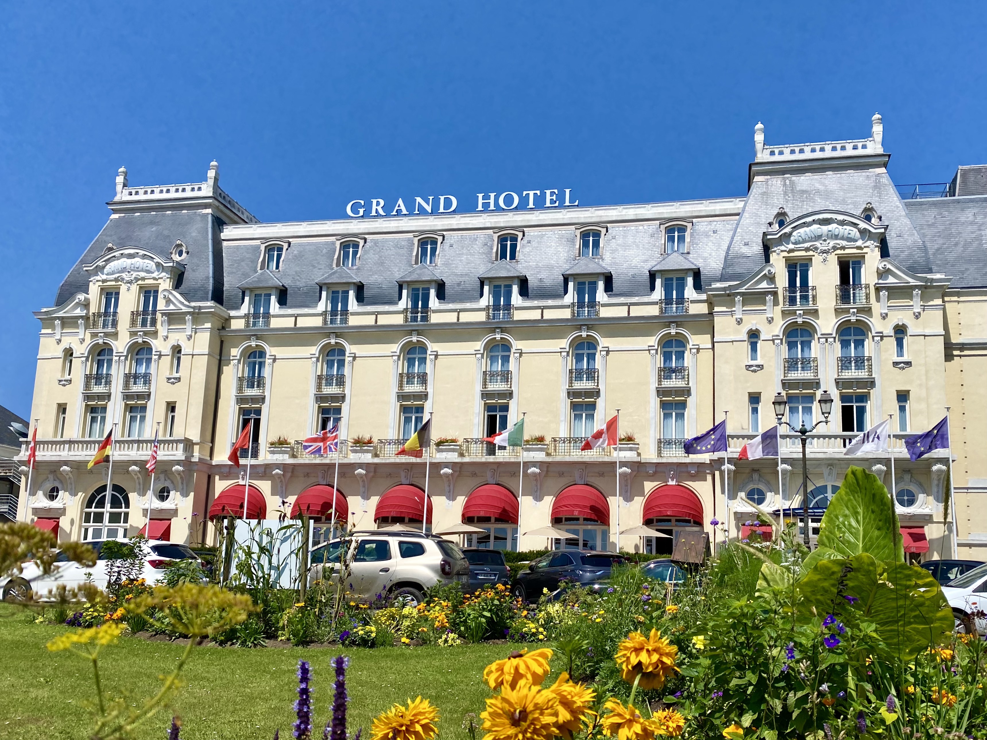 Le Grand Hôtel est un exemple remarquable de l’architecture et des belles demeures de Cabourg
